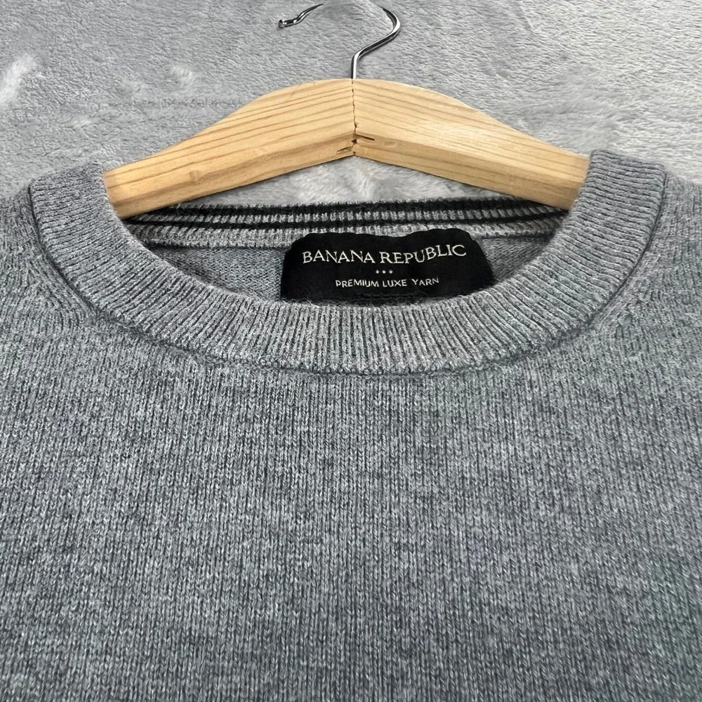 BANANA REPUBLIC Crewneck Sweater Mens XS‎ Grey Silk Cashmere Blend 710045-02
